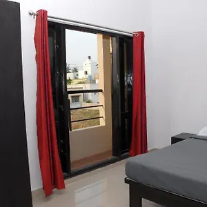 varsha-enclave-serviced-apartment.mysorehotels.org/